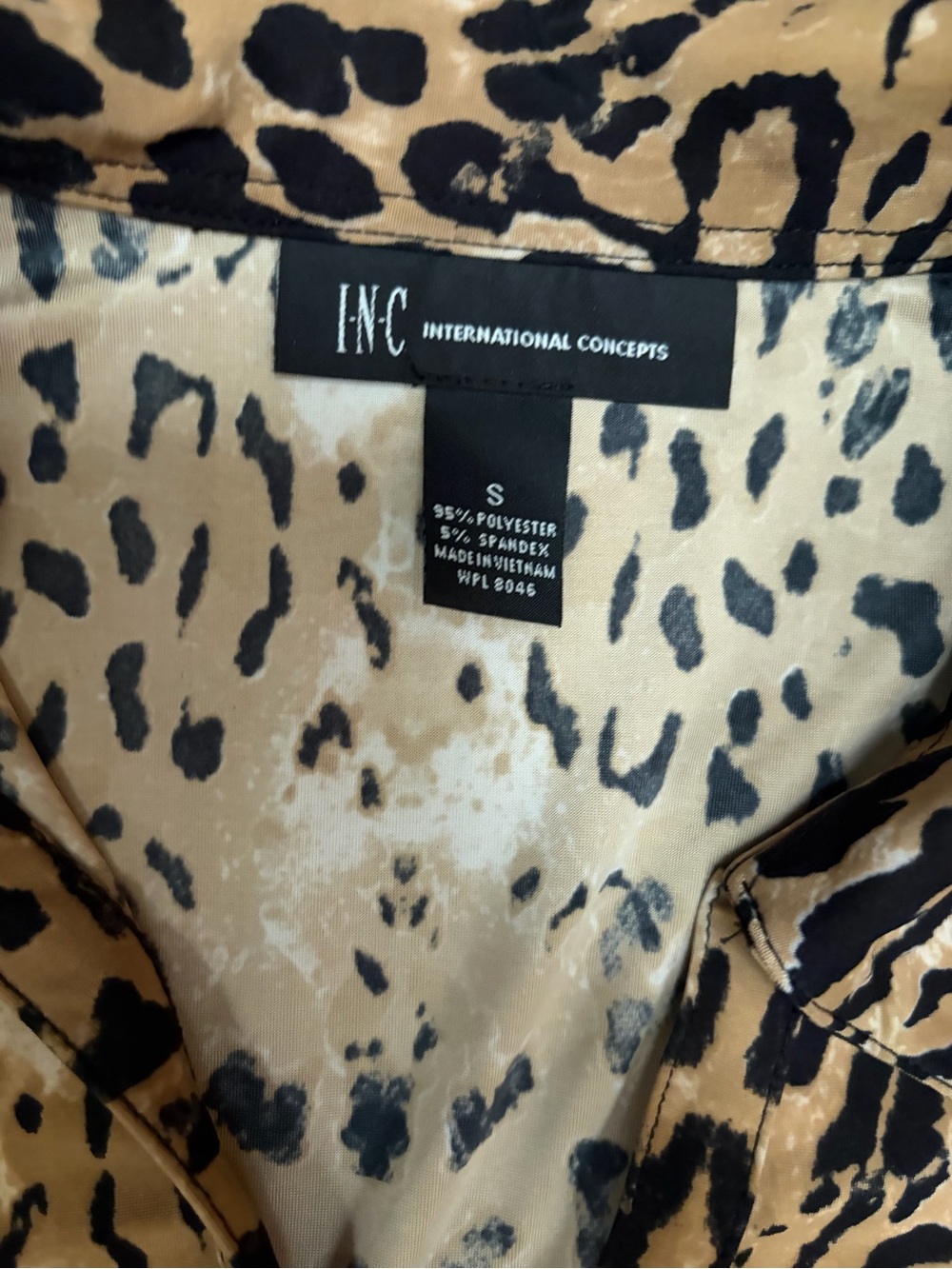 Supersoft Ruched Leopard Shirt - Picture 3 of 4